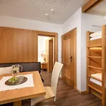 Hotel Alpenhof 3*